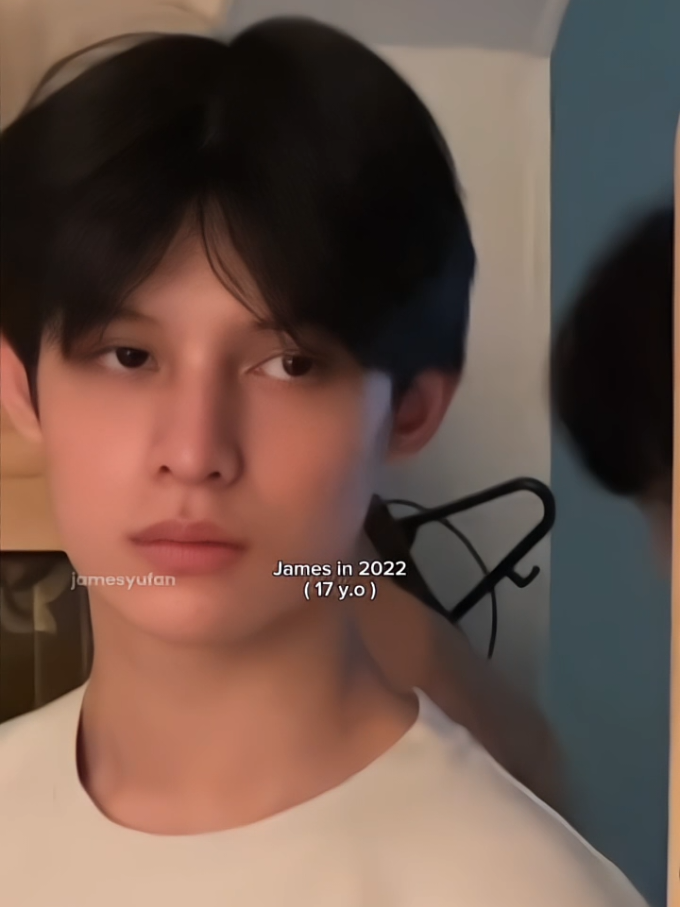 James at the age of 17🤏🏻 #james #cortis #bighit_entertainment 