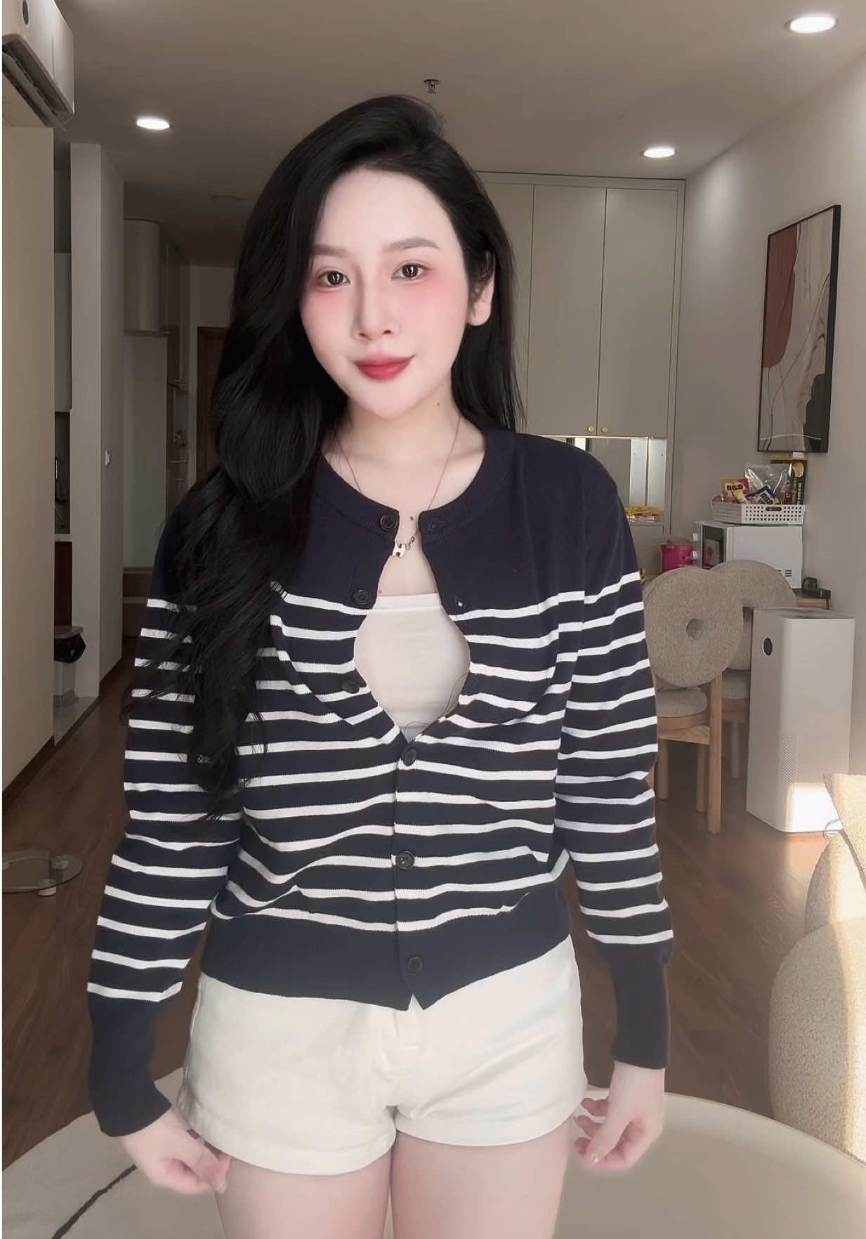Tui mặc xanh than nha các ty#cadiganlen #quanshort #viral 