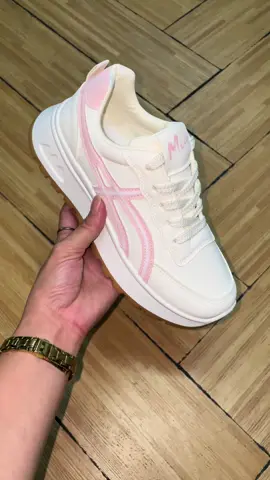 Leather running sneakers shoes for women #sneakers #leathershoes #runningshoes #forwomen #fyppppppppppppppppppppppp 