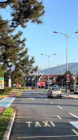 Dobro jutro, Zenico! 🌞☕ Prva kafa u gradu čelika ima poseban šmek – jeste li već popili svoju? 💛