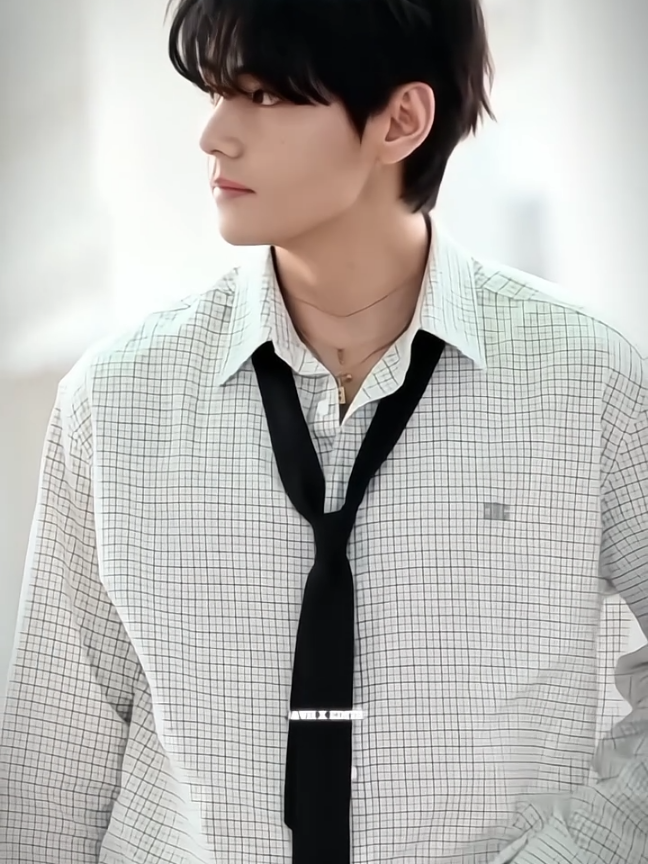 He's aging like a fine wine getting better with time but still looking eternally 24. . . . #bts #kimtaehyung #btsarmy #dontunderreviewmyvideo #fyp 