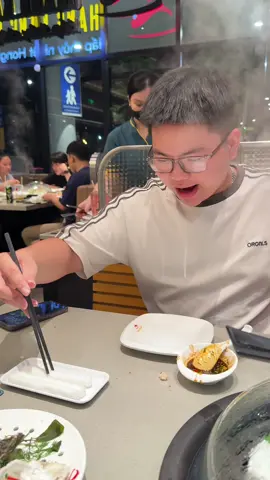 Hên có 3 cục nên mẹ chưa có dịp ăn