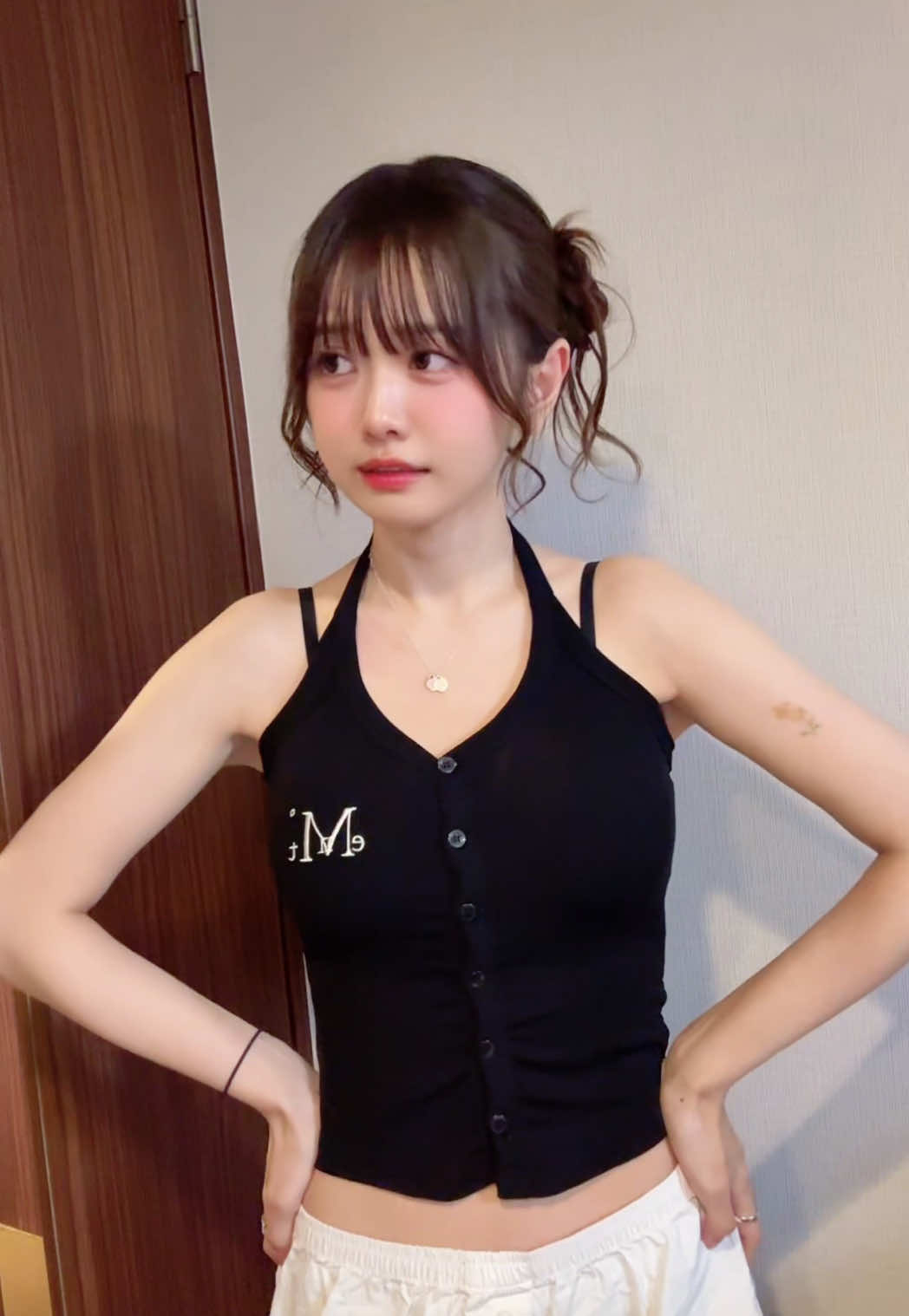 これ流行った時小学生だったから踊れるか不安な顔してる #韓国人 #ちせ 