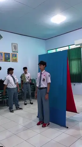 nga kerasa banget ya bentar lagi mereka udah LULUS🫂💪🤍@فيصل @andikaaAP. @bambangsuwito @bagasandy_ #videomoment #smkmuhsal #fotoijazah #gantengbanget #magelang24jam 