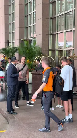Lando, get that pole position today #landonorris #singapore #f1 #ln4 #mclaren 