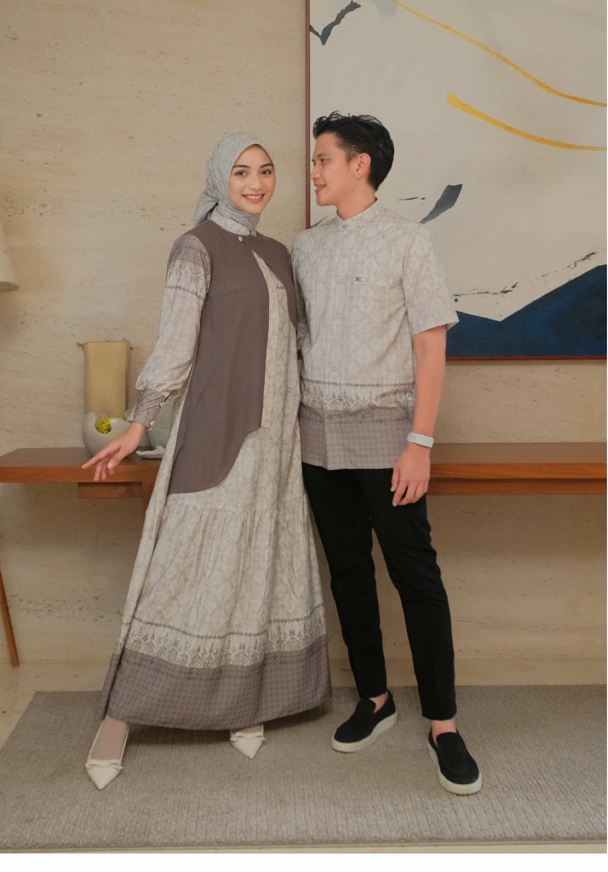 Lebaran pakai baju Couple sarimbit berdua 400rb an saja seperti kak ciki rezki, ada yang mau samaan? #nararyapremium #sarimbit2026 #sarimbitviral #sarimbitkeluarga #fyp 