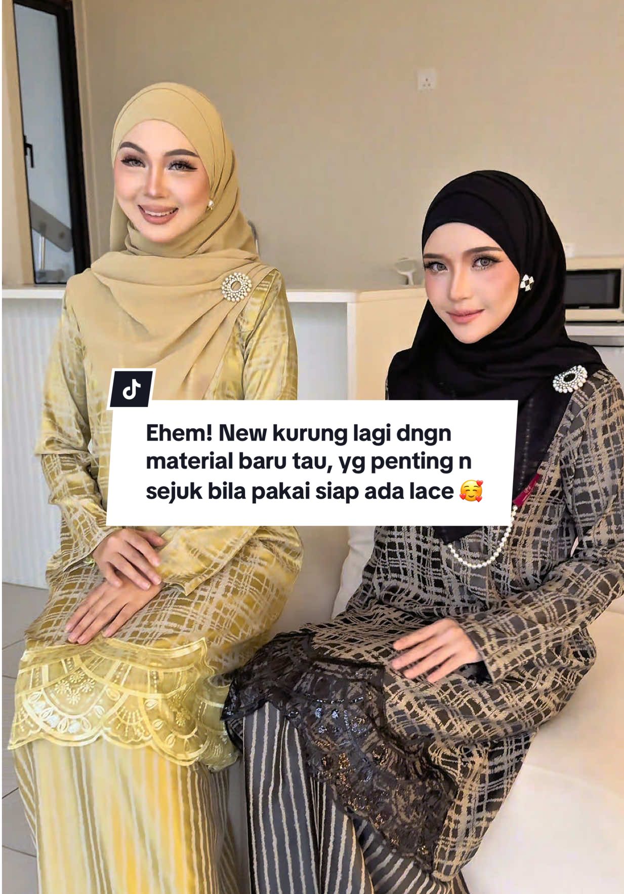 Ehem! New kurung lagi dngn material baru tau, yg penting n sejuk bila pakai siap ada combination lace tau nampak exclusive 🥰✨ Jom masuk live launching Isnin ni jam 9pagi tau 📍 #nfhboutiquegallery #kurung #kurungcantik #kurungviral #bajuwanita 
