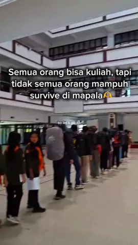Jika kamu pergi sendiri latih survivalmu,jika kamu pergi berdua jaga temanmu, jika kamu pergi dengan timmu turunkan egomu. Semakin lama kamu mendaki semakin kamu mengerti puncak hanyalah bonus, cerita perjalanan bersama temanmu itu lah yg tidak ada dijual dimanapun!! #mapala #fyp #masukberanda #foryoupage 