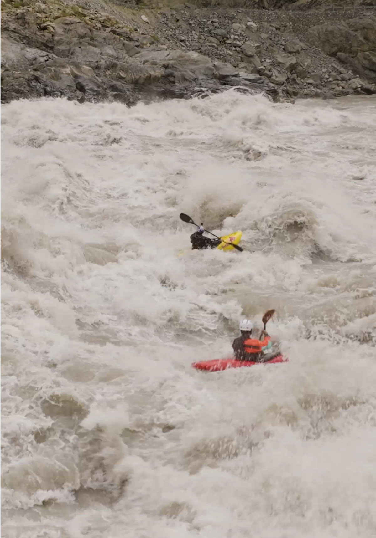 100km of pure unpredictable chaos 🌊🤯 🛶: Aniol Serrasolses #kayaking #whitewater #watersports #extremesports #redbull  