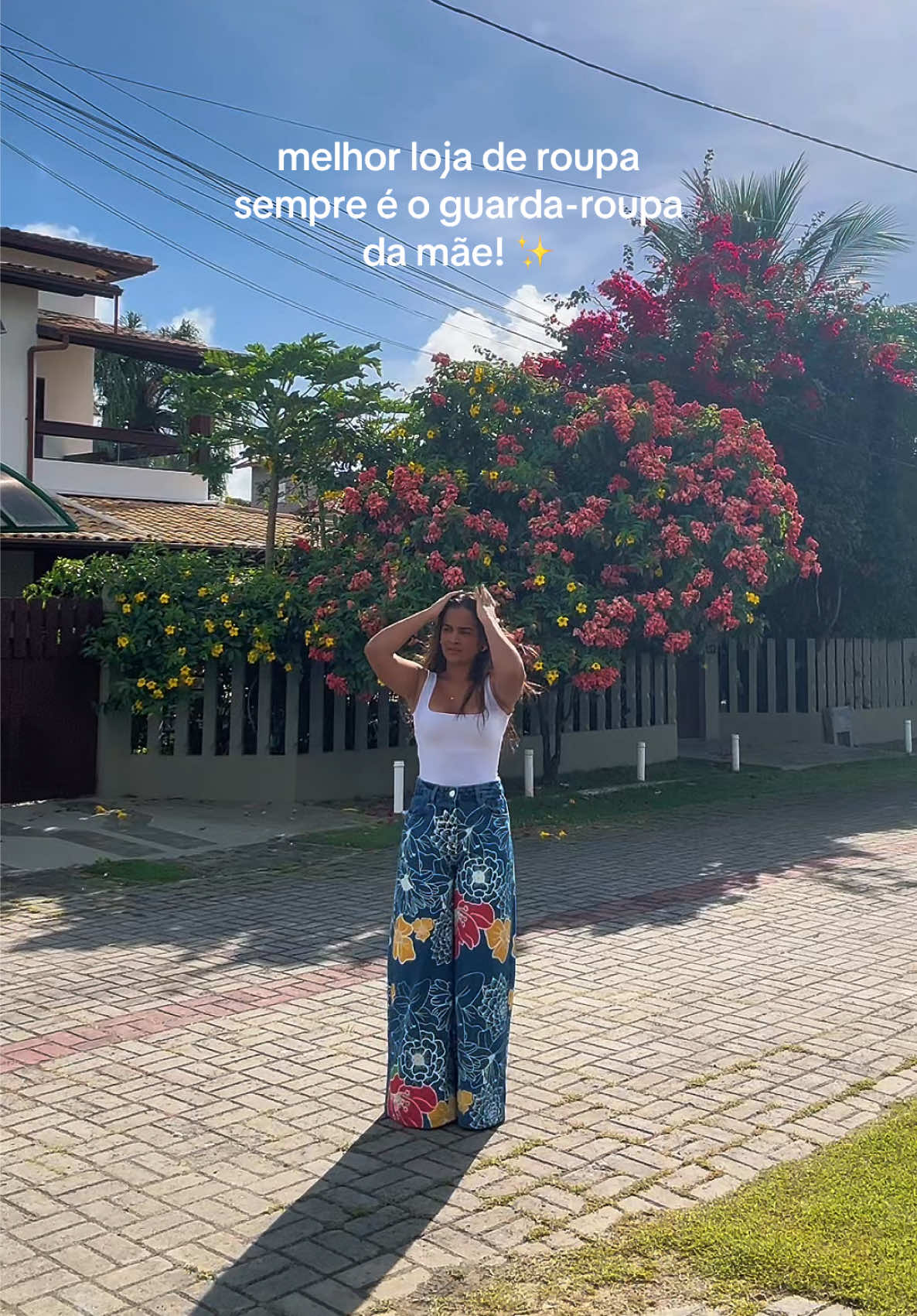 e ainda é 0800 🥹 #look #outfitinspo #maeefilha #girlproblems 