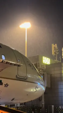 ‏هناك غياب لا يعوض، حتى لو إزدحم الحضور.