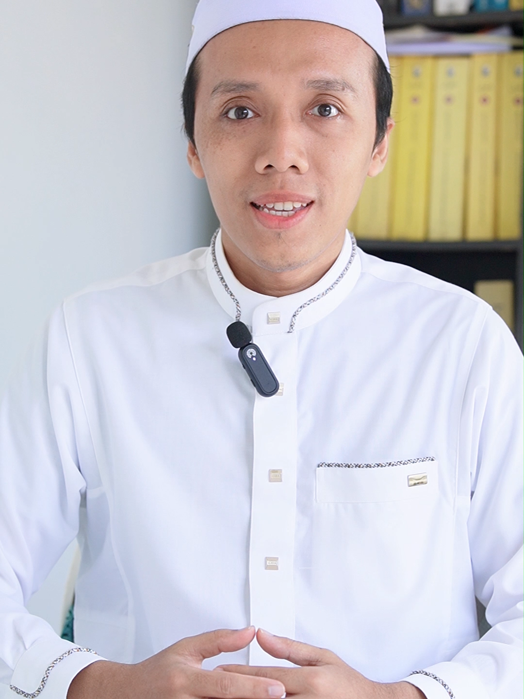 Apa benar minum sambil berdiri tidak sesuai sunah? #syamailmuhammadiyah #bukumengenalpribadiagungrasulullah #bukumengenalpribadiagungnabimuhammad  #penerbitaqwam #penerbitummulqura