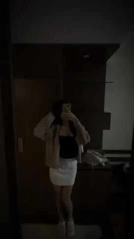 nạn thừa mẫu thiếu ảnh