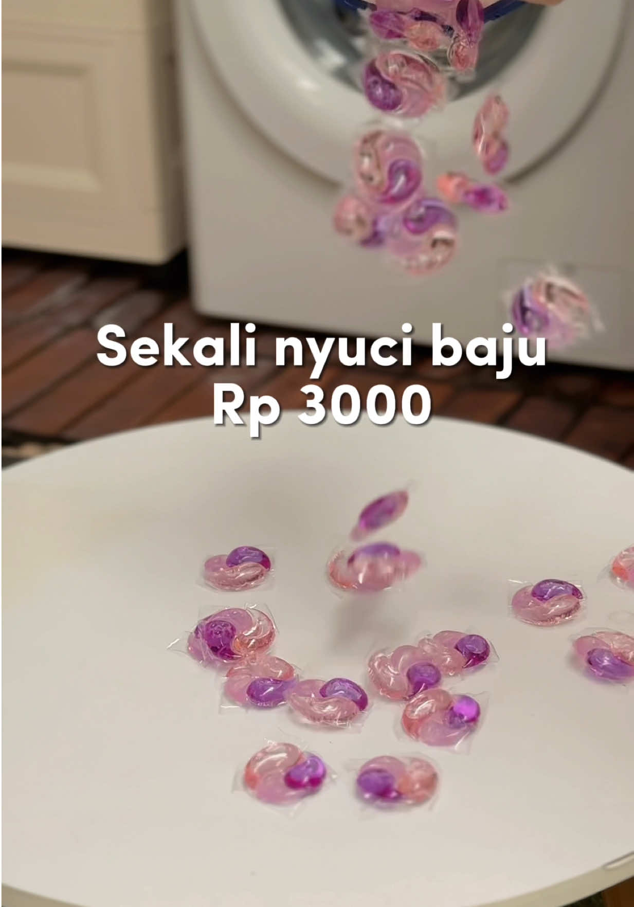 Lebih hemat, tinggal cemplung aja  #detergenkapsul #rinsokapsul #sakurablossom #rinso3in1 #rinso 