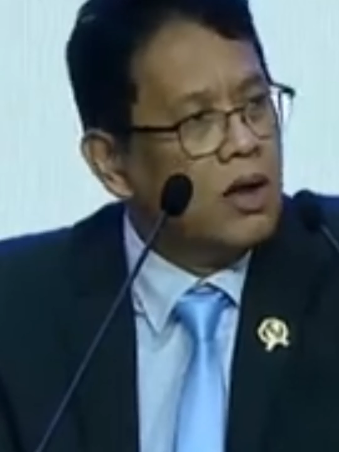 selalu menempatkan tangan diatas walau meminta #menkeupurbaya #investors #hariini