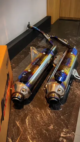 READY STOK‼️ KNALPOT STANDAR RACING BLUE GOLD FREE TAMENG🔥✨ Tampilan Mewah Harga Ramah❤️‍🔥🤩 #knalpotstandarracing  #knalpotcustom  #knalpotwtechexhaust #knalpotcluster  #knalpotberkualitas 