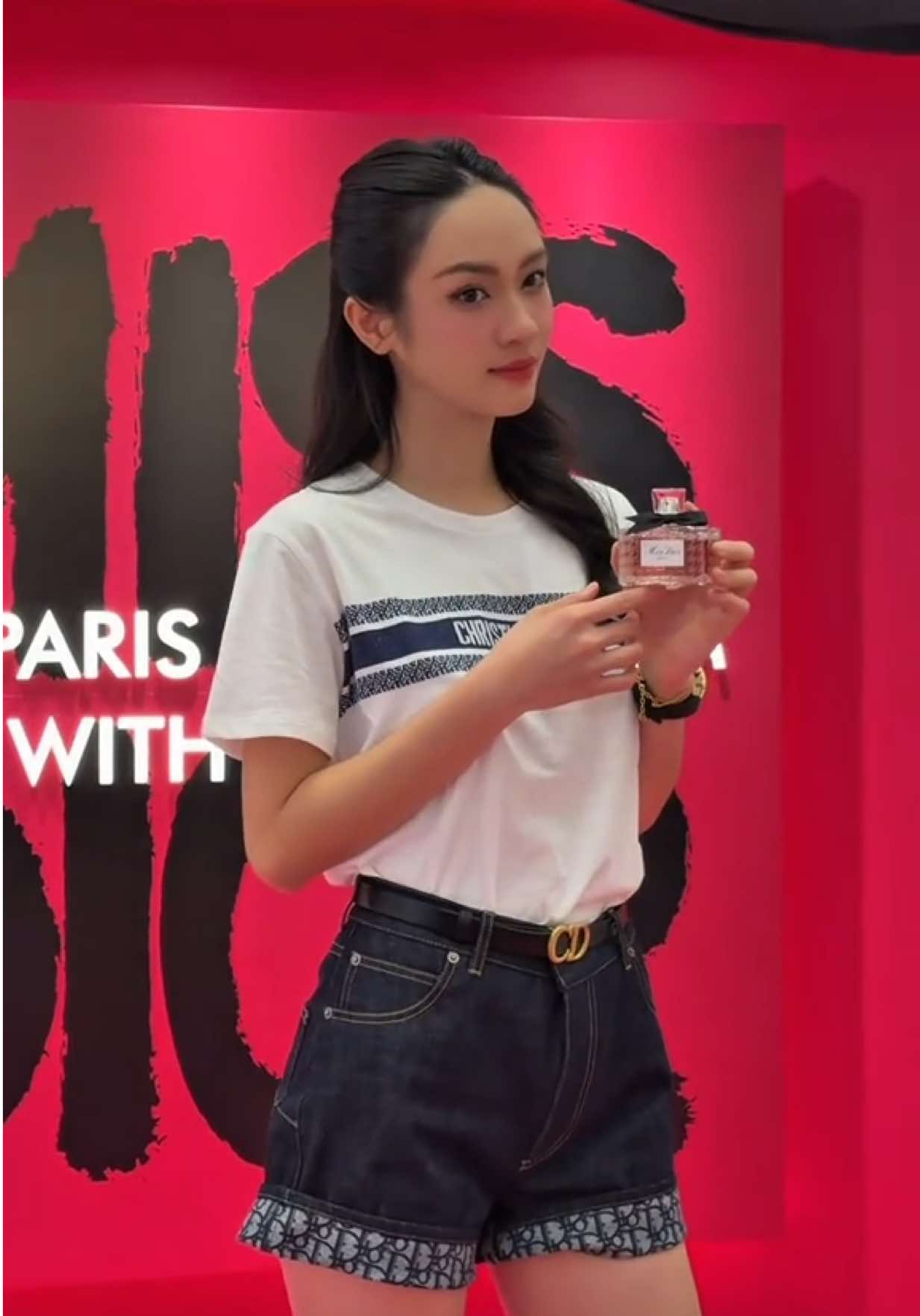 Vũ Thúy Quỳnh trong sự kiện Miss Dior Essence ❤️  Cả nhà thấy outfit của Q hôm nay thế nào ạ #vuthuyquynh #xuhuong #missdioressence2025 #diorbeauty 