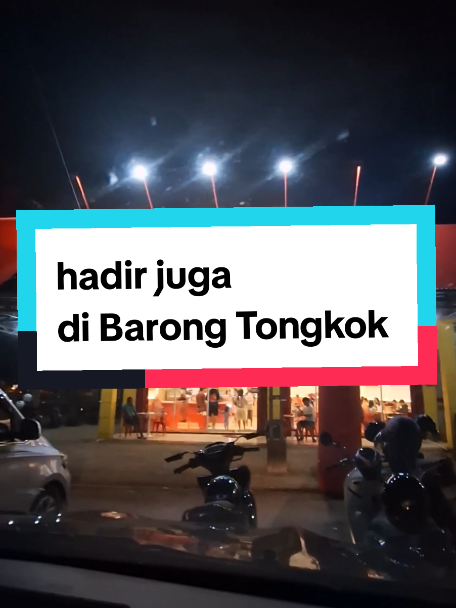 sudah lebih dekat sekarang karena sudah ada di Barong Tongkok, disini kalian paling suka order apa bes?? #momoyobarong #momoyokubar #momoyo #icecream #CapCut 