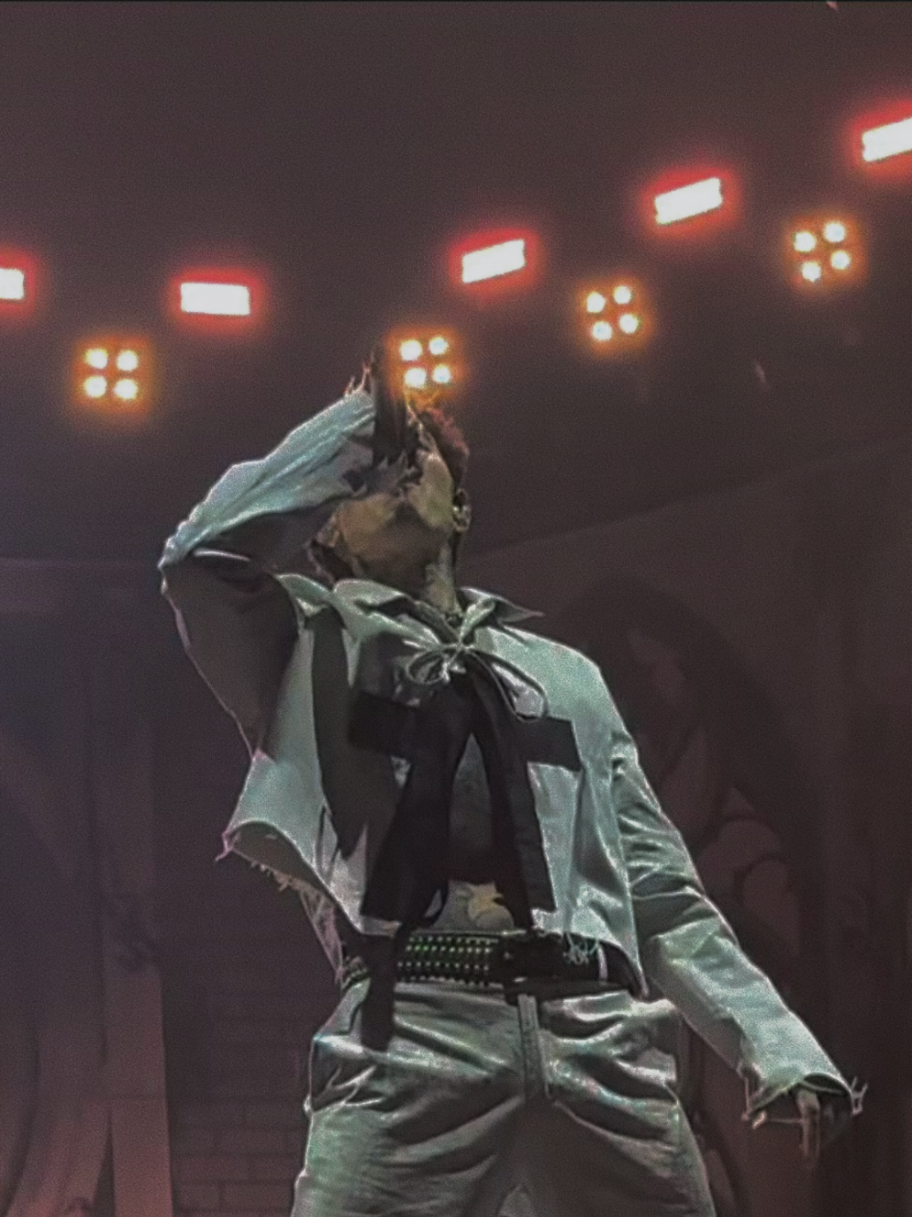 𝕸𝖞 𝕯𝕬𝖗𝖐𝕾𝖎𝖉𝖊 𝖜𝖔𝖓 𝖙𝖔𝖉𝖆𝖞 @BRING ME THE HORIZON 🎥@WutzRockin #bringmethehorizon #bmthlive #bmth #darkside #olisykes 