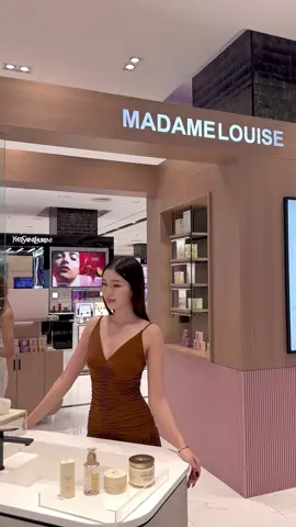 ร่วมงานเปิดตัว flagship store แห่งแรกของ madame louise ที่ central eastville ตามมาได้ที่โซน Beauty Galerie ชั้น 1 น้า จึ้งมาก✨🫶🏻  @madamelouiseofficial  #madamelouise #ultimateglassskin #CapCut 