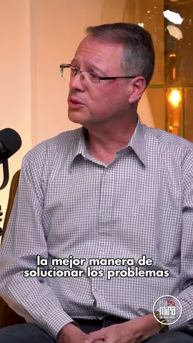 Jaime Dunn revela que Edman Lara casi fue su candidato a vicepresidente, pero tras una evaluación decidieron seguir caminos separados. Además, analiza los perfiles de ambos candidatos a la vicepresidencia rumbo a la segunda vuelta de este domingo. 📺 Mira la entrevista completa en YouTube: En La Mira con Cecilia Bellido. #EnLaMiraConCeciliaBellido #JaimeDunn #EdmanLara #EleccionesBolivia2025 #SegundaVuelta #CeciliaBellido #PolíticaBoliviana #ActualidadBolivia