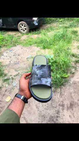 #fyp #handmadefootwears #shoemaker #luxury @zedek solemaker. Simple and clean slide. Size:40-46 Price.25,000