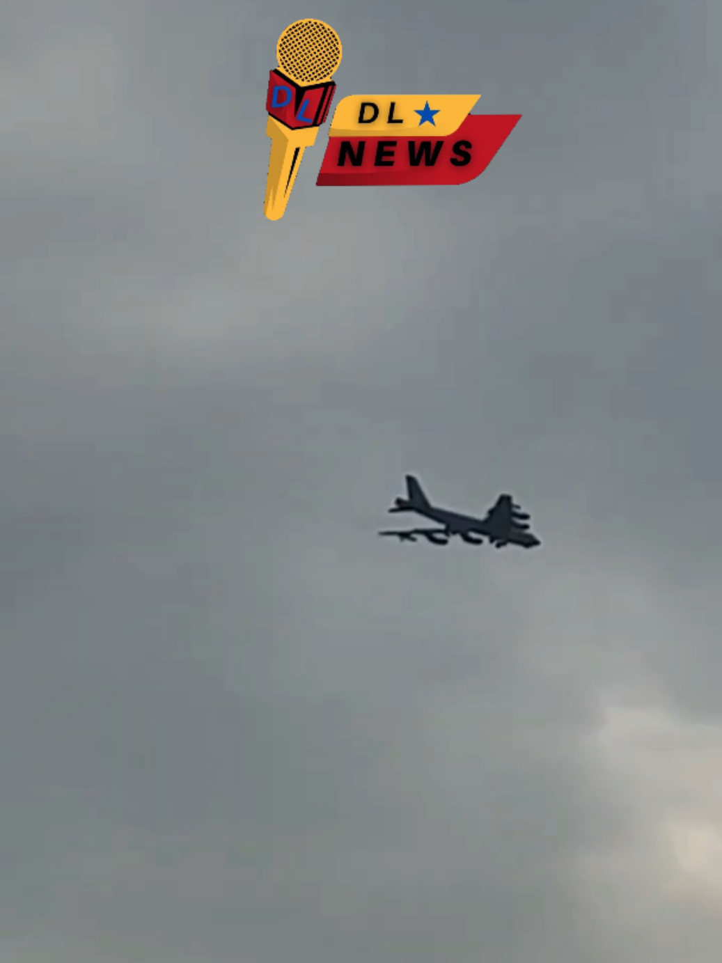 🚨ESTÁ PASANDO🚨 Nos envían material audiovisual del avistamiento del Gigante Bombardero B-52 en territorio de Puerto Rico.  Según fuentes confidenciales habrían a lo menos 2 de estas aeronaves en territorio Boricua. Estos Bombarderos habrían llegado para el apoyo en contra del Cartel de Los Soles. #EEUU #Venezuela #B52 #Trump #Guerra