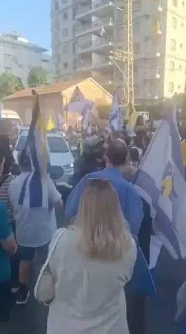Welcome home, Nimrod! 🎗️🇮🇱 After surviving two years in Hamas captivity in Gaza, Nimrod Cohen, who was freed on October 13, has returned home following a period of recovery in an Israeli hospital. The people of Israel come together to celebrate his return!