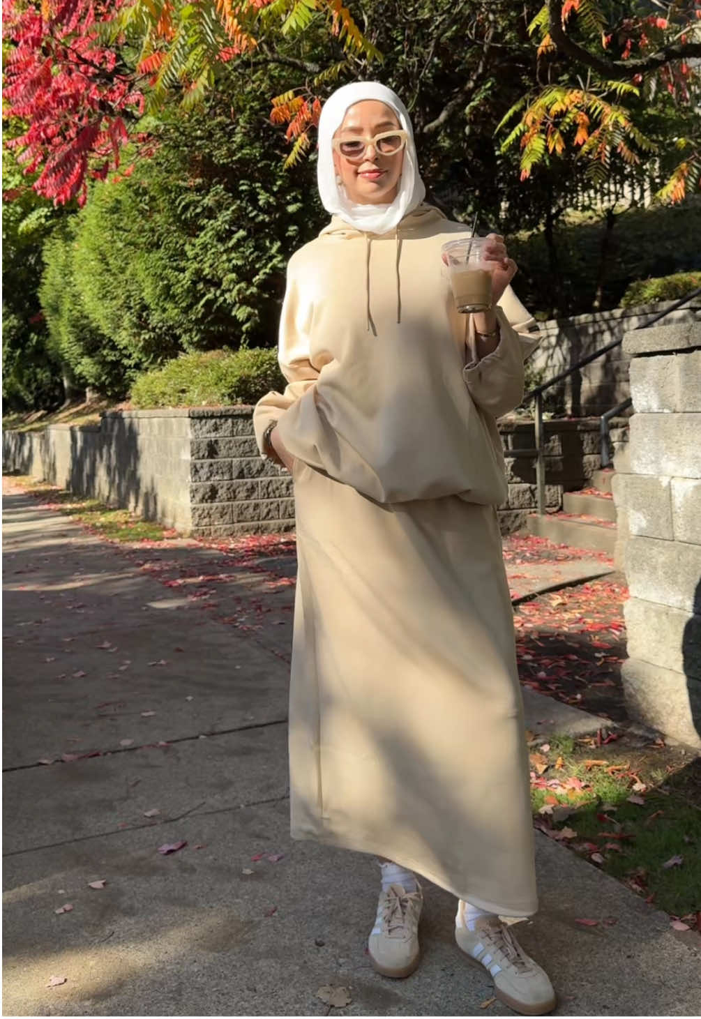 Autumn in the air 🍁🤎☕️ outfit @Qabeelati #HijabFashion #modestfashion #hijab #modest #fallfashion 