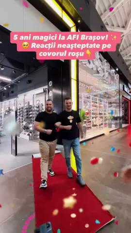 Cine ți se pare că a strălucit cel mai tare când a primit voucher-ul cadou de la @jdsportsro de 300 lei 😎? Mulțumim 🙏.  Tu ai curaj să păşeşti “like a star” pe covorul roşu? ⭐️Ne vedem la mall! Provocările continuă! 💙 Outfit @egentlemanromania  #afibrasov #afimallbrasov #mallbrasov #brasov #aniversare    