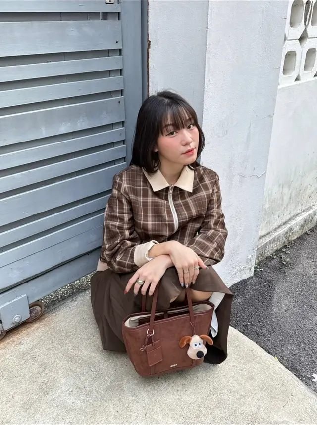 Matching Outfit By K. @Sumyi Wong  - Harper Jacket ( C8447) - Jolyn Skirt (C8449) - Classy Bag (C8454) - Babe Bandana (C8413)  #chuuchop #chuugirls #jacket #เสื้อแจ็คเก็ต #OOTD 