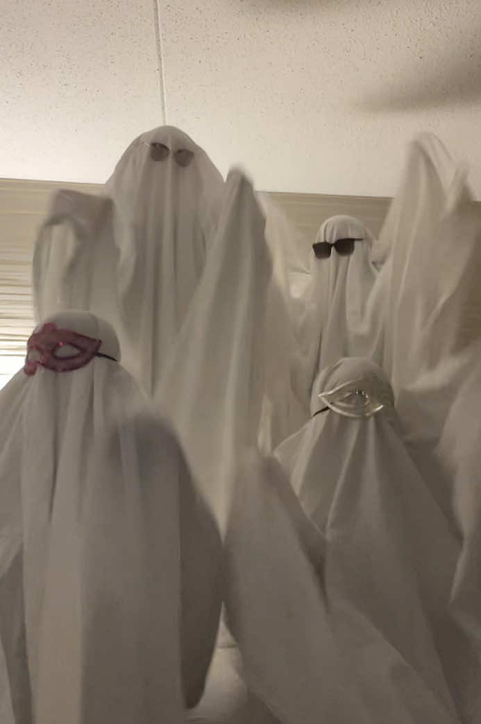 👻✨ Spooky squad in Salem! Sheets on, spirits high, and laughter echoing through the halls 👻🛏️💨😂💀 #GhostTrend #FYF #Halloween #BooCrew #ghost @maria 