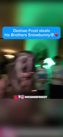 Deshae steals his brother snowbunny 😔 #deshaefrost #amarefrost #fypシ #brother #party 