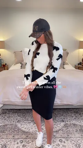 The sweater that is going to go with every outfit! #fallfashion #sweater #fallfashioninspo #fashion 