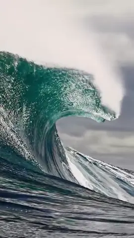 The ocean regulates global climate by storing 90% of excess heat trapped by greenhouse gases. 🌡️🌊 #wavexplorer #ocean #facts  🎥 Thursonphoto