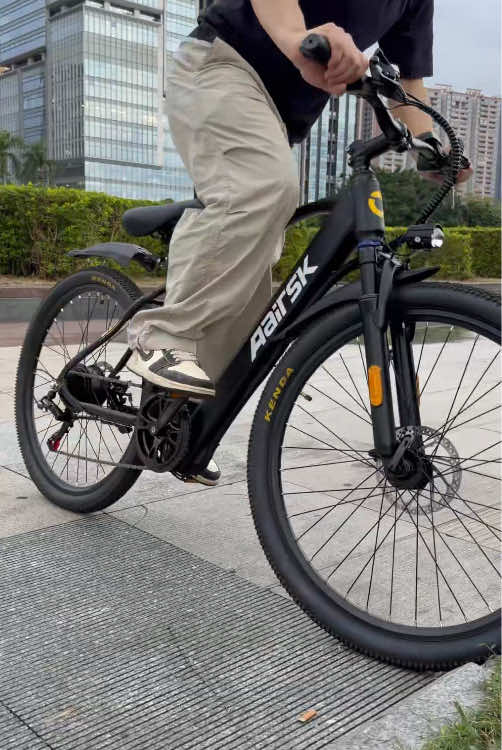 I really love this electric assisted bicycle, it solves the trouble of traveling#ebike #ebiketiktok #electricbicycle #LihtweightFoldingElectricBike #electricvehicle 