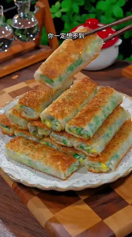 If you want to eat chive dumplings but don’t want to make dough, just follow my method. The skin is thin and the filling is big, fresh and delicious. #foryou #tiktok #cakelover #breakfast @tiktok creators 