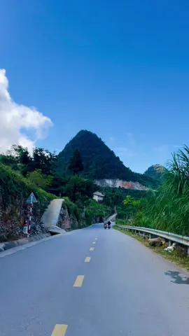 Mỗi cung đường đi qua , đều để lại trong ta kỷ niệm đẹp  #hagiang 