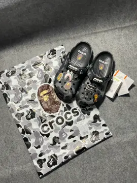 Crocs BAPE BLACK CAMO #crocs #bape #igpisobandone #fyp #xuhuong 