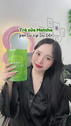 Trà sữa Matcha siu thơm + ít ngọt 😋 ngon nhaaa, có 82caIo/gói thôi á   #mekemdaily #trasuamatcha #trasuatuizip #huatian #review 