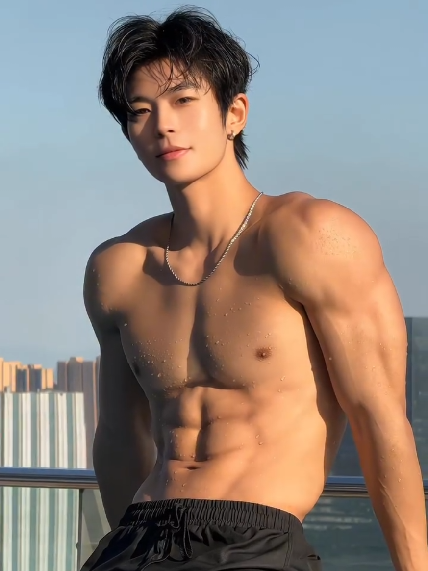 #ผู้ชายหล่อ #ซิกแพคแน่นมาก #หุ่นแซ่บมาก #หนุ่มหล่อ #แอบส่องผู้ชายหล่อแซ่บ 