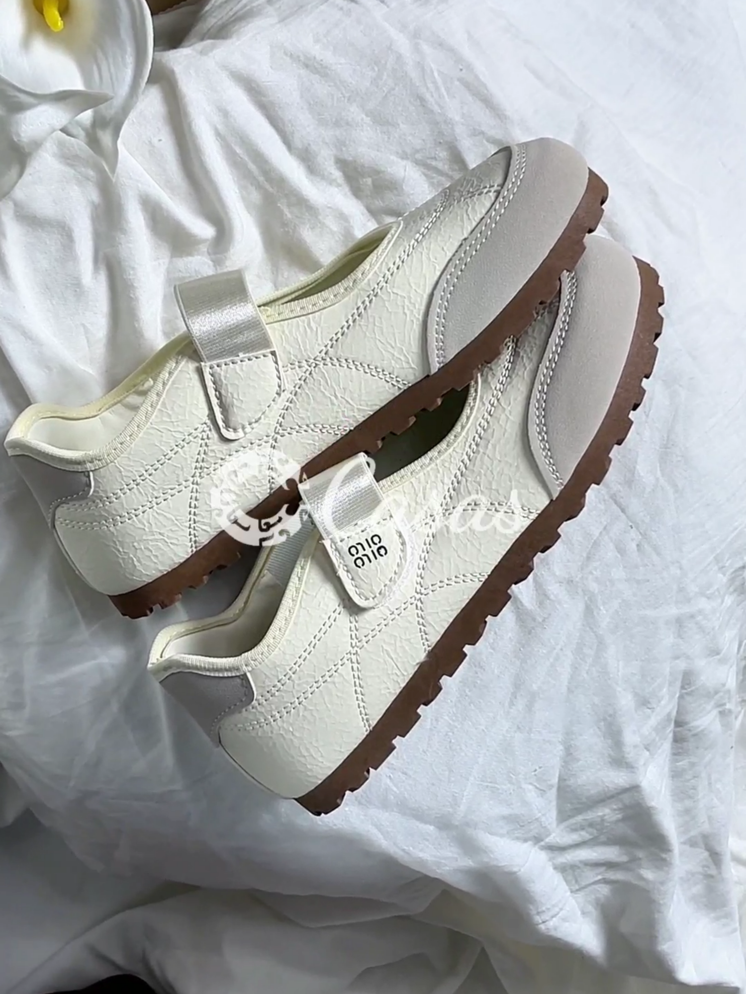 Cantik dan mudah, tidak perlu mengikat tali kasut, kasut ini didatangkan dalam tiga warna💗💛🤍#sepatulucu #softcomfortableshoes #casualshoes #sepatuhangout #sepatuwanitaterbaru #foryoupage❤️❤️ #Recommendation #Versatile #fypage