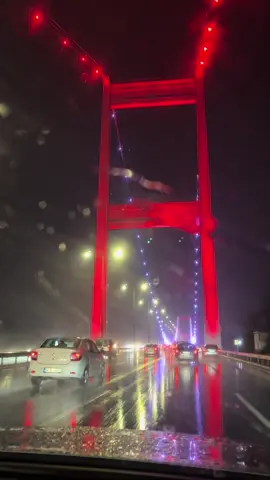 Bu türkü ne de güzel bir türkü😍🌹👏🏻 #istanbul #boğazköprüsü #yağmur #sonbahar #türküler 