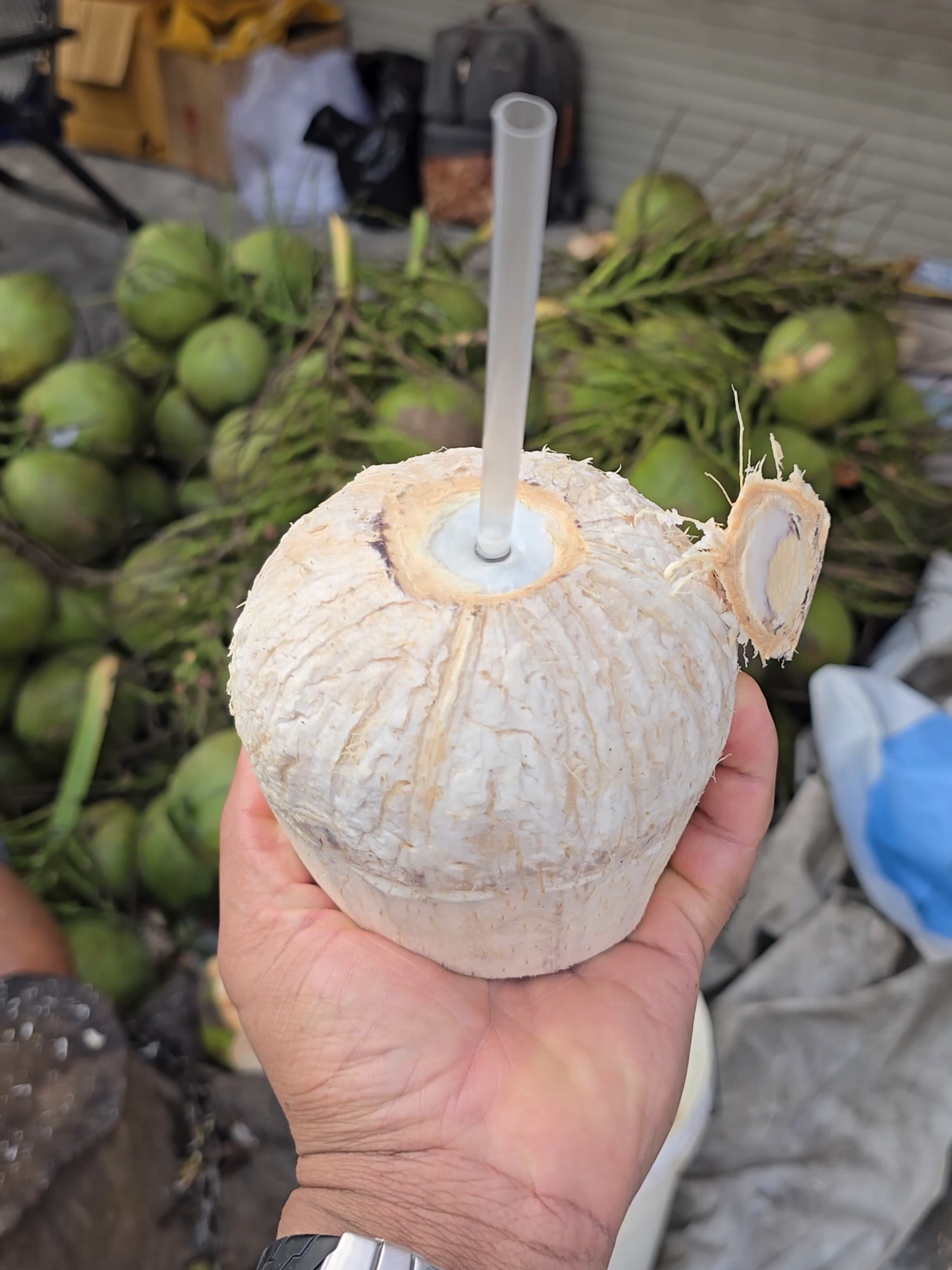 amazing coconut cutting skills#yummy #fypage #foryoupage #fypシ #shortsvideo
