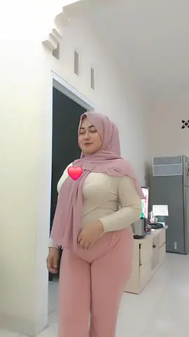 atas bawah guede