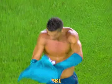 How rich Ronaldo acctually is?💸 || #realmadridfc #ElClasico #footballedit #ronaldo #cristianoronaldo 