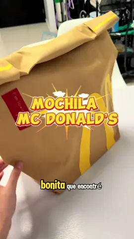Nada es lo que parece y esta mochila cumple con esa regla, es preciosa, cómoda y súper espaciosa, además que amarás su diseño #mochila #nadaesloqueparece #mcdonalds #diademuertostiktokshop #tiktokshop 