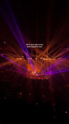 this was insaneee @Tame Impala 💫💫 #tameimpala #barclayscenter #tameimpalaconcert @Barclays Center 