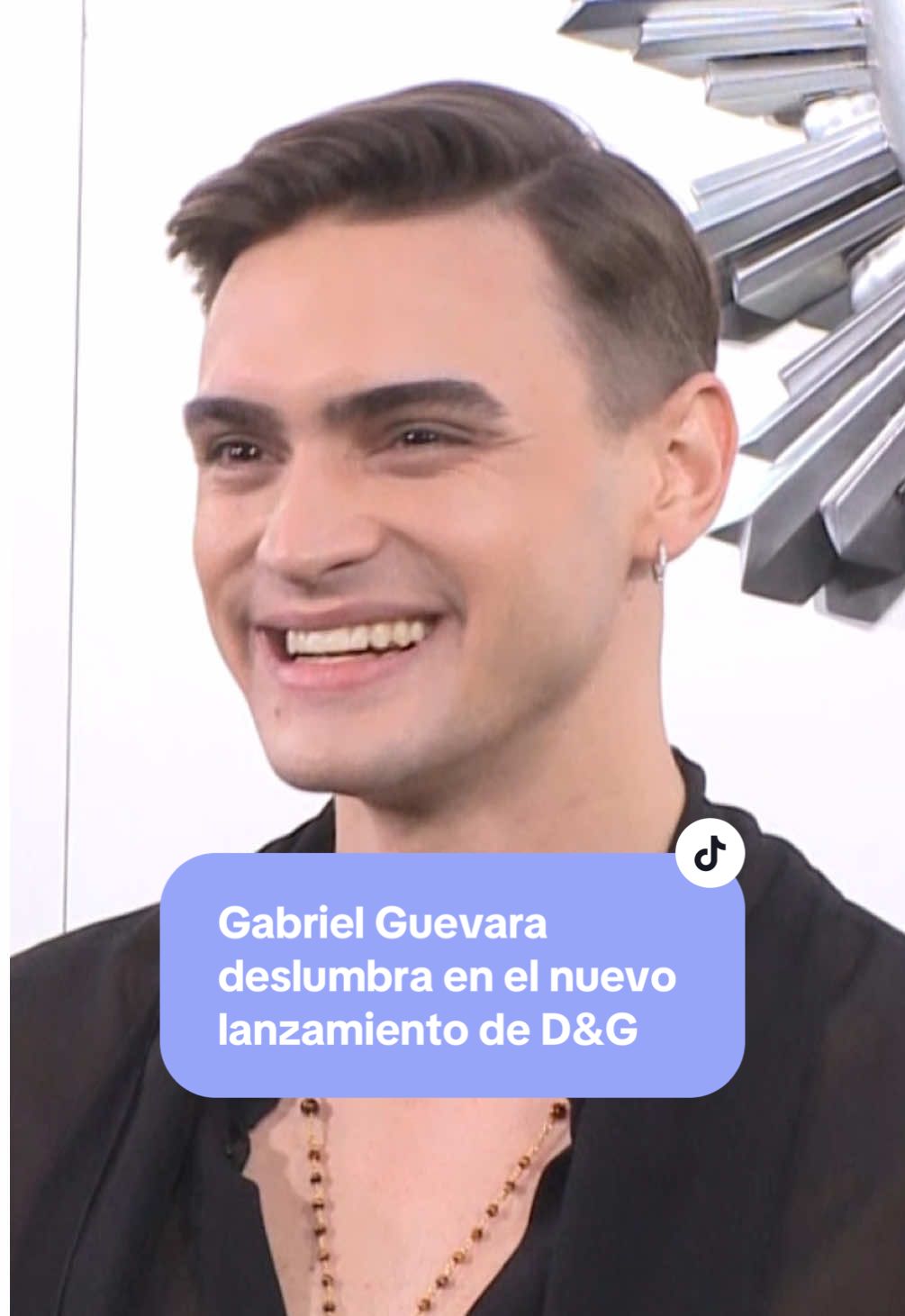 Gabriel Guevara deslumbra en el lanzamiento de 'Devotion' de Dolce & Gabbana 💙#gabrielguevara #culpamia #culpanuestra #culpables #dolcegabbana @Gabriel Guevara 