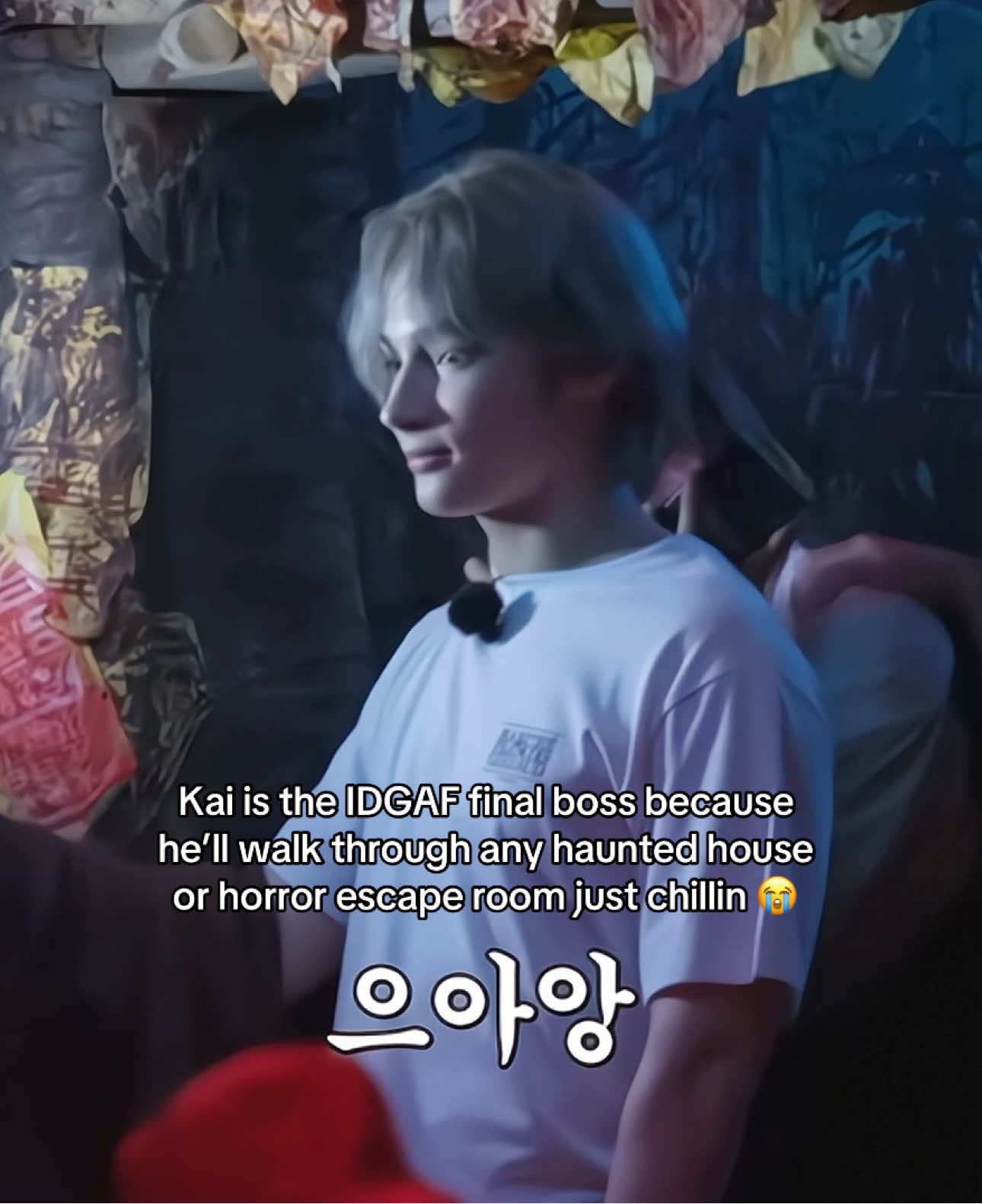 Everyone else screaming while he’s just casually leading the way 😭 || #txt #tomorrow_x_together #kpop #fyp #hueningkai (Hueningkai, tomorrow x together, txt, Moa, txt edit, txt funny video, txt meme, kpop content, kpop meme, Kpop fyp, kpop funny video, kpop edit, Halloween, Halloween costumes, creative Halloween costumes, last minute Halloween costumes, lethal Halloween costume, horror movies, scary movies) 